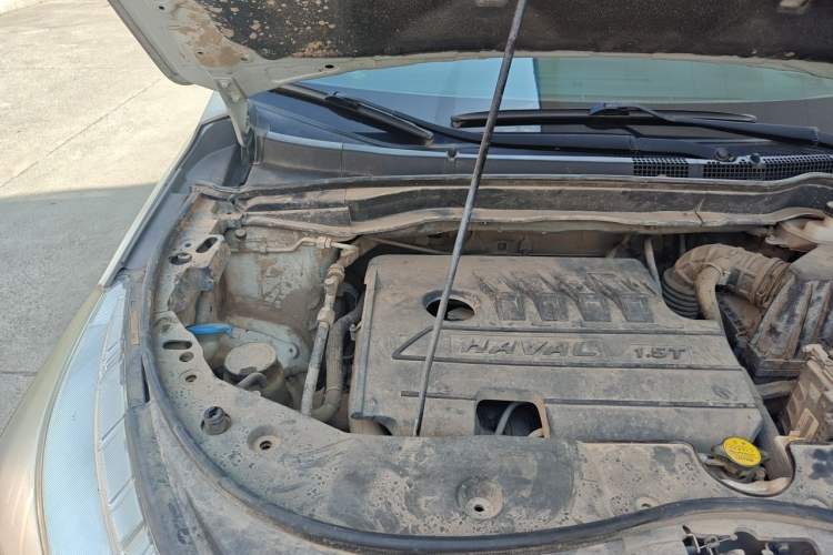 Used Haval M6 2019 1.5T DCT Two-Wheel Drive Elite Version China VI Standard Engine Bay Right