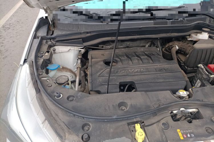 Used Haval M6 2019 1.5T DCT Two-Wheel Drive Value Edition China VI Standard Engine Bay Right