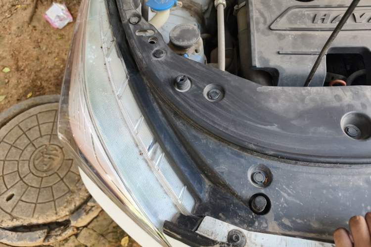Used Haval M6 2019 1.5T Manual Two-Wheel Drive Elite Version China VI Standard Engine Bay Right