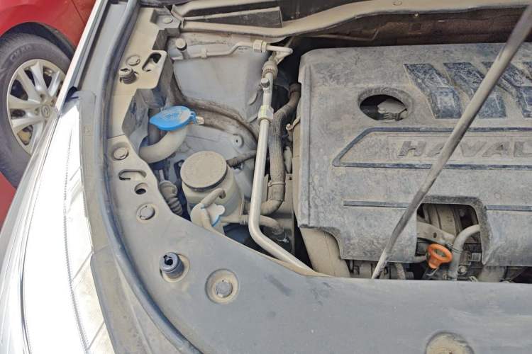 Used Haval M6 2019 1.5T Manual Two-Wheel Drive Urban Version China VI Standard Engine Bay Right