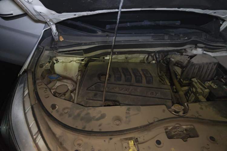 Used Haval M6 2019 1.5T Manual Two-Wheel Drive Elite Version China VI Standard Engine Bay Right