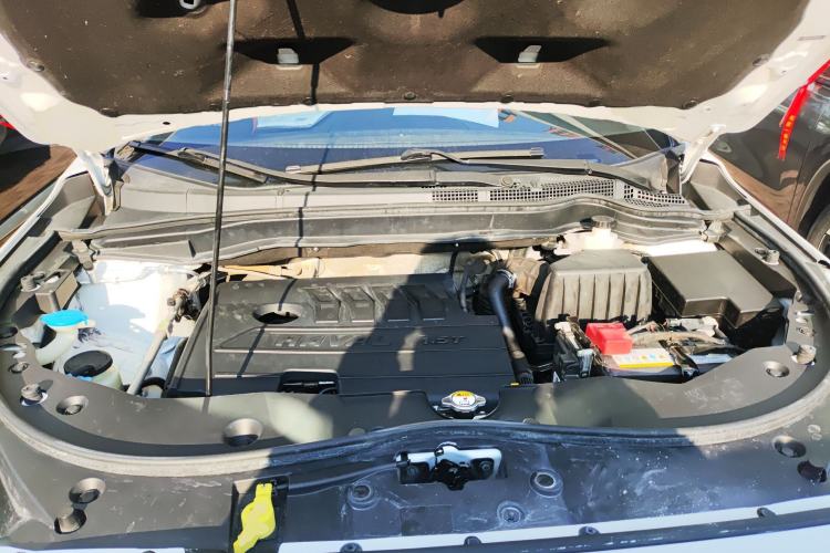 Used Haval M6 2019 1.5T DCT Two-Wheel Drive Elite Version China VI Standard Engine Bay