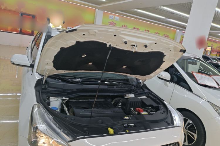 Used Haval M6 2019 1.5T DCT Two-Wheel Drive Elite Version China V Standard Engine Bay