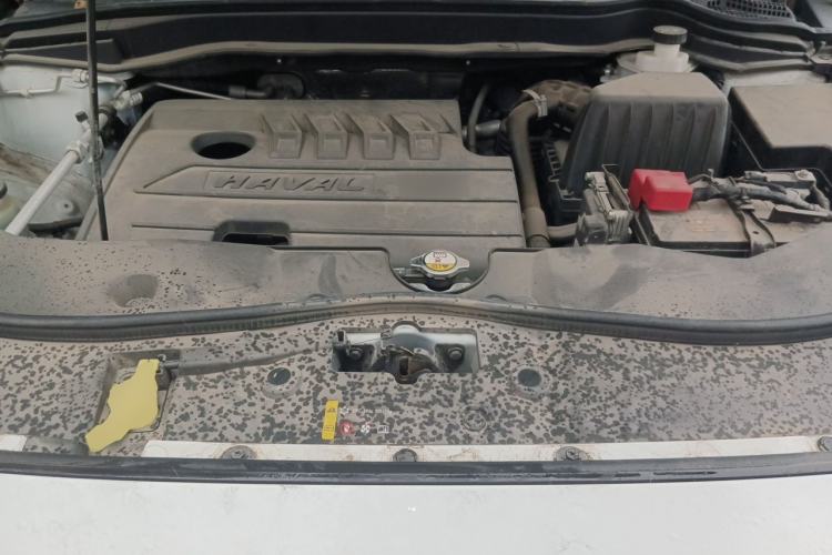 Used Haval M6 2019 1.5T DCT Two-Wheel Drive Elite Version China VI Standard Engine Bay