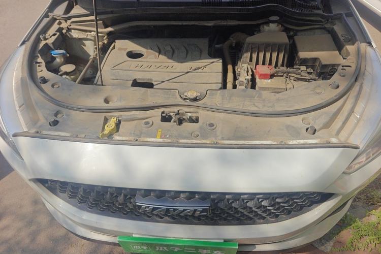 Used Haval M6 2019 1.5T Manual Two-Wheel Drive Urban Version China VI Standard Engine Bay