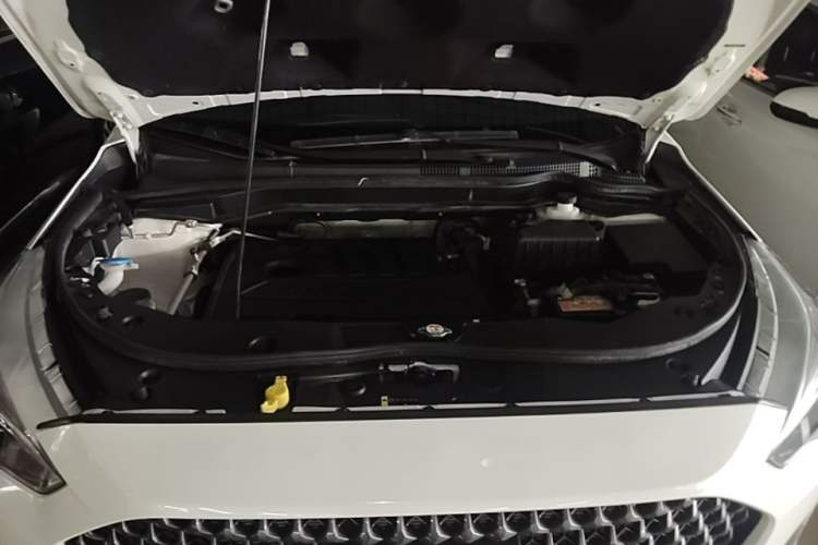 Used Haval M6 2019 1.5T DCT Two-Wheel Drive Elite Version China VI Standard Engine Bay