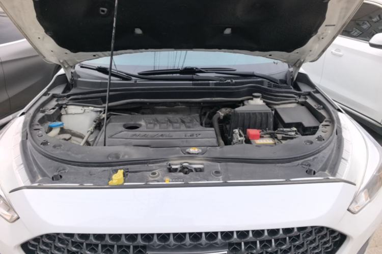 Used Haval M6 2019 1.5T DCT Two-Wheel Drive Elite Version China VI Standard Engine Bay