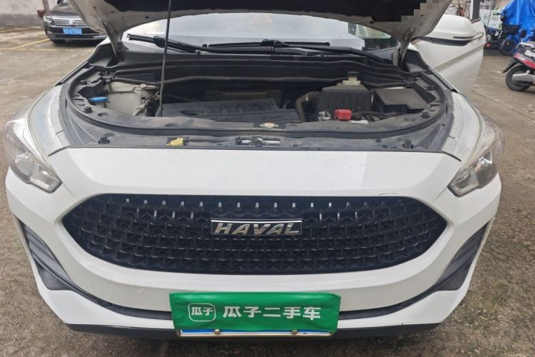 Used Haval M6 2019 1.5T DCT Two-Wheel Drive Elite Version China VI Standard Engine Bay