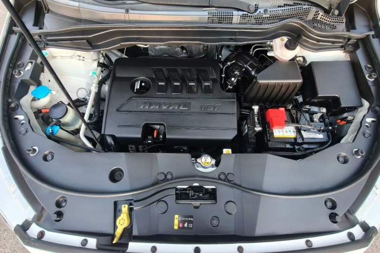 Used Haval M6 2019 1.5T Manual Two-Wheel Drive Elite Version China V Standard Engine Bay