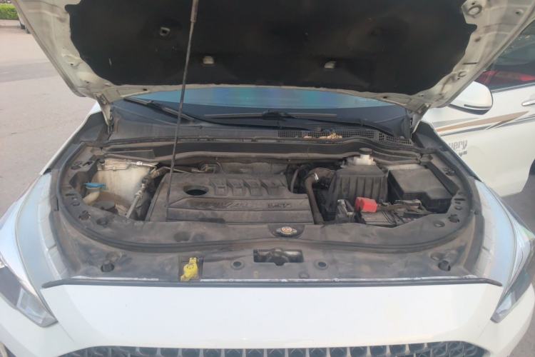 Used Haval M6 2019 1.5T DCT Two-Wheel Drive Elite Version China VI Standard Engine Bay