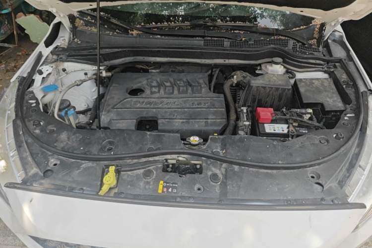 Used Haval M6 2019 1.5T Manual Two-Wheel Drive Urban Version China VI Standard Engine Bay