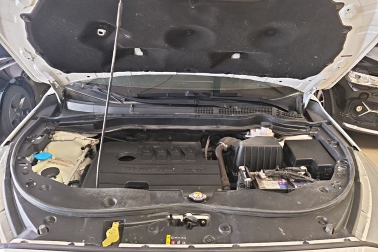 Used Haval M6 2019 1.5T DCT Two-Wheel Drive Elite Version China VI Standard Engine Bay