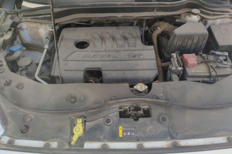 Used Haval M6 2019 1.5T Manual Two-Wheel Drive Elite Version China VI Standard Engine Bay