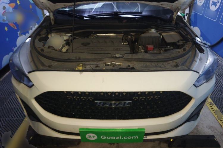 Used Haval M6 2019 1.5T DCT Two-Wheel Drive Elite Version China VI Standard Engine Bay