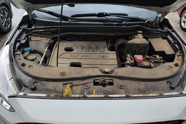 Used Haval M6 2019 1.5T DCT Two-Wheel Drive Elite Version China VI Standard Engine Bay