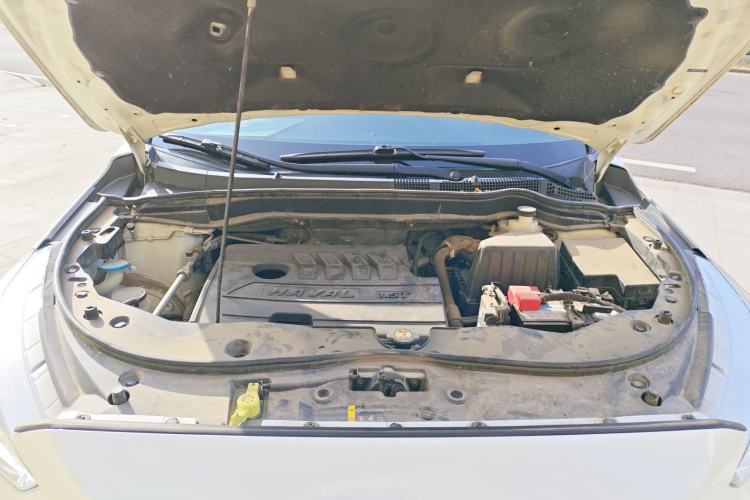 Used Haval M6 2019 1.5T DCT Two-Wheel Drive Elite Version China VI Standard Engine Bay