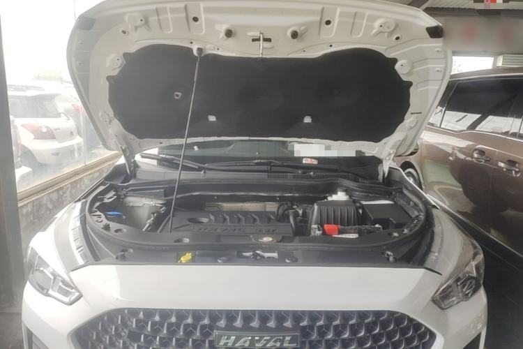 Used Haval M6 2019 1.5T DCT Two-Wheel Drive Elite Version China VI Standard Engine Bay