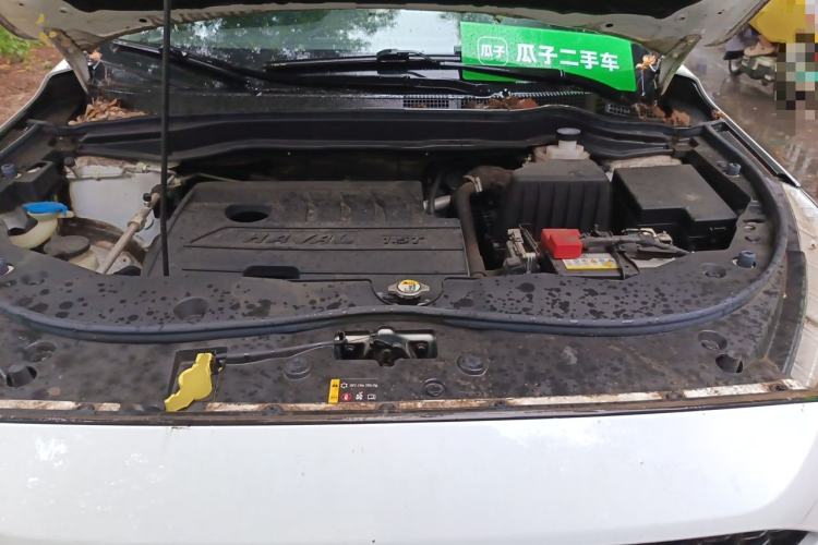 Used Haval M6 2019 1.5T Manual Two-Wheel Drive Elite Version China VI Standard Engine Bay