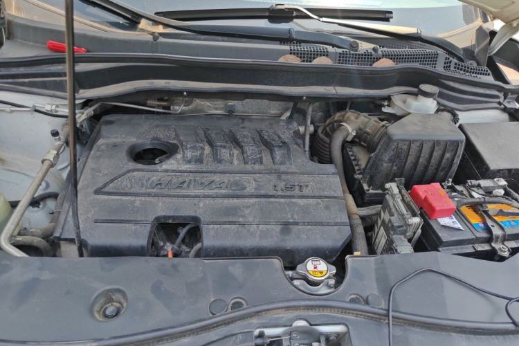 Used Haval M6 2019 1.5T DCT Two-Wheel Drive Value Edition China VI Standard Engine Bay