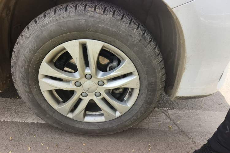 Used Haval M6 2019 1.5T DCT Two-Wheel Drive Elite Version China VI Standard Exterior 1