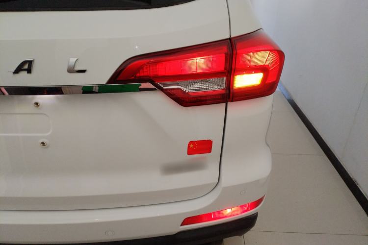 Used Haval M6 2019 1.5T DCT Two-Wheel Drive Value Edition China VI Standard Exterior 2