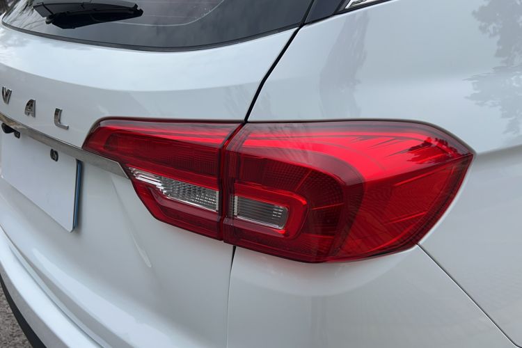 Used Haval M6 2019 1.5T DCT Two-Wheel Drive Value Edition China VI Standard Exterior 3