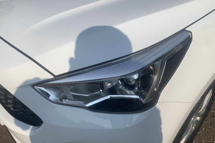 Used Haval M6 2019 1.5T DCT Two-Wheel Drive Elite Version China VI Standard Exterior 3