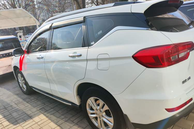 Used Haval M6 2019 1.5T DCT Two-Wheel Drive Elite Version China VI Standard Exterior 3