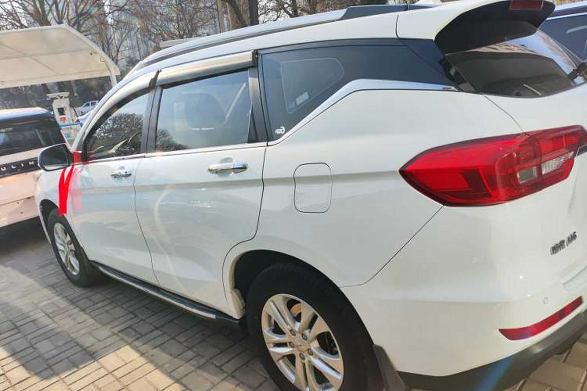 Used Haval M6 2019 1.5T DCT Two-Wheel Drive Elite Version China VI Standard Exterior 3