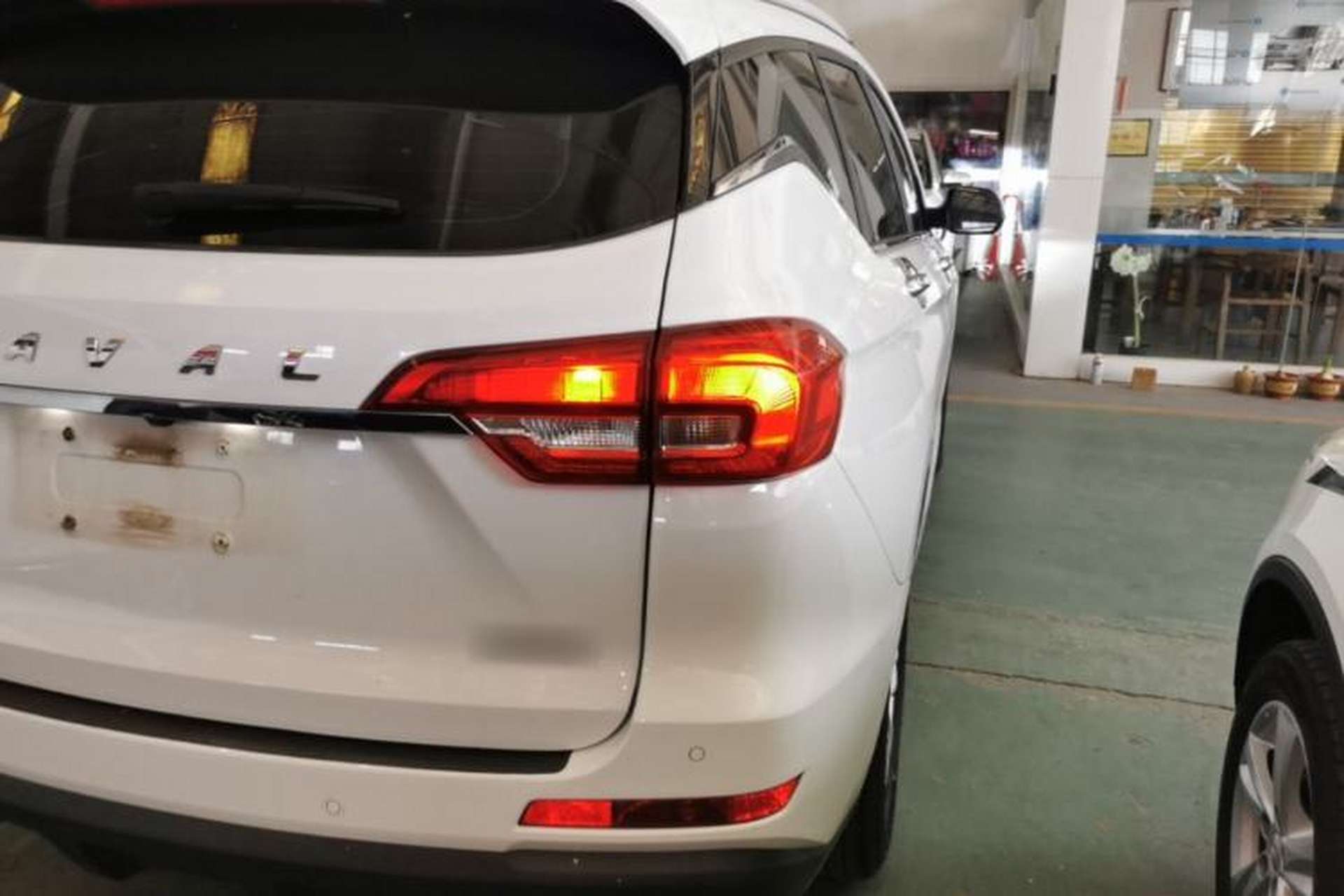 Used Haval M6 2019 1.5T Manual Two-Wheel Drive Elite Version China VI Standard Exterior 3