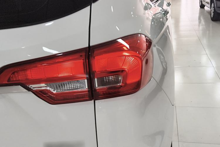 Used Haval M6 2019 1.5T DCT Two-Wheel Drive Value Edition China VI Standard Exterior 3