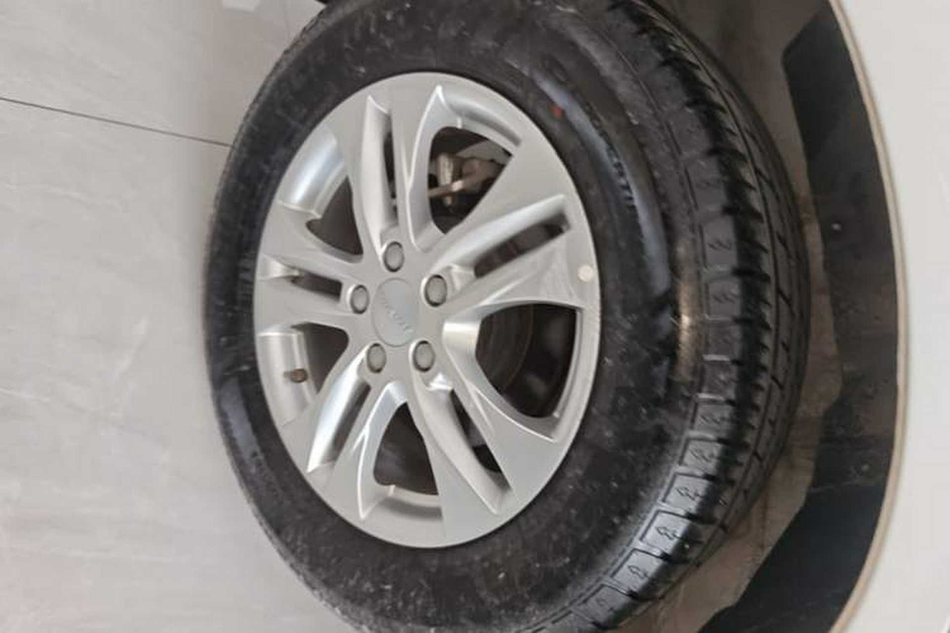 Used Haval M6 2019 1.5T DCT Two-Wheel Drive Elite Version China VI Standard Exterior 5