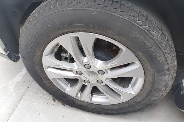 Used Haval M6 2019 1.5T DCT Two-Wheel Drive Elite Version China VI Standard Exterior 5