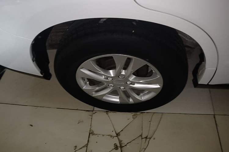 Used Haval M6 2019 1.5T DCT Two-Wheel Drive Elite Version China VI Standard Exterior 5