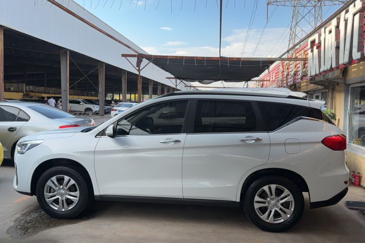 Used Haval M6 2019 1.5T DCT Two-Wheel Drive Elite Version China VI Standard Exterior 6