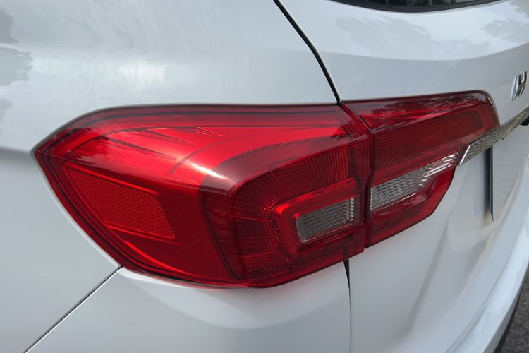 Used Haval M6 2019 1.5T DCT Two-Wheel Drive Value Edition China VI Standard Exterior 7