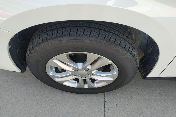 Used Haval M6 2019 1.5T DCT Two-Wheel Drive Value Edition China VI Standard Exterior 7