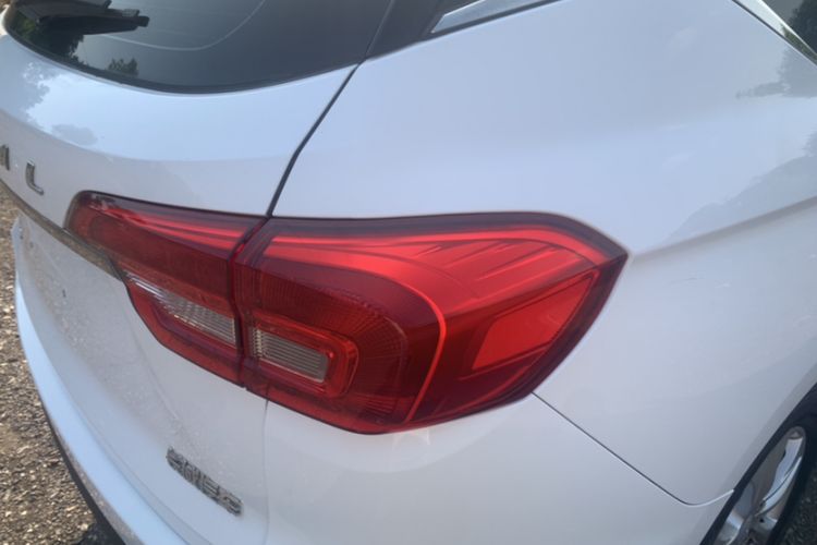 Used Haval M6 2019 1.5T DCT Two-Wheel Drive Elite Version China VI Standard Exterior 8