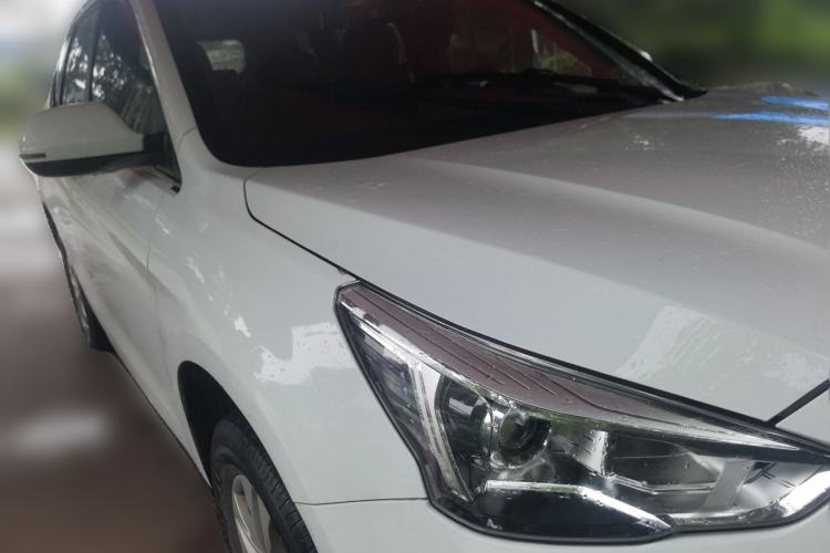 Used Haval M6 2019 1.5T Manual Two-Wheel Drive Elite Version China VI Standard Front Right 45 Deg