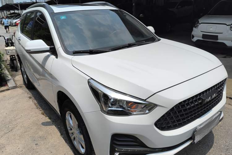 Used Haval M6 2019 1.5T DCT Two-Wheel Drive Elite Version China V Standard Front Right 45 Deg