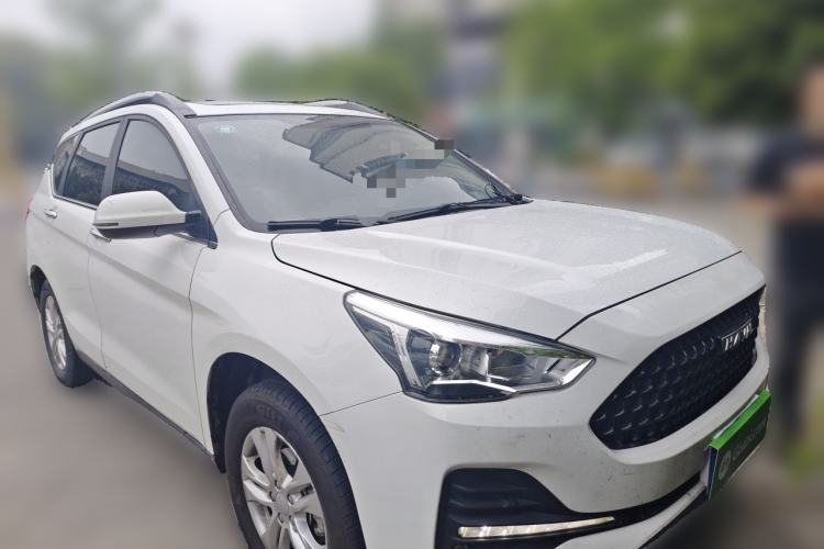 Used Haval M6 2019 1.5T DCT Two-Wheel Drive Elite Version China V Standard Front Right 45 Deg