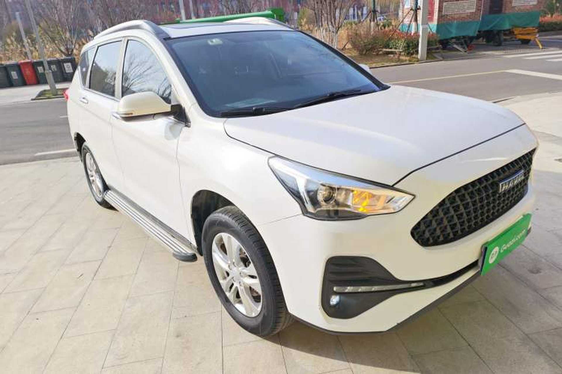 Used Haval M6 2019 1.5T DCT Two-Wheel Drive Elite Version China VI Standard Front Right 45 Deg
