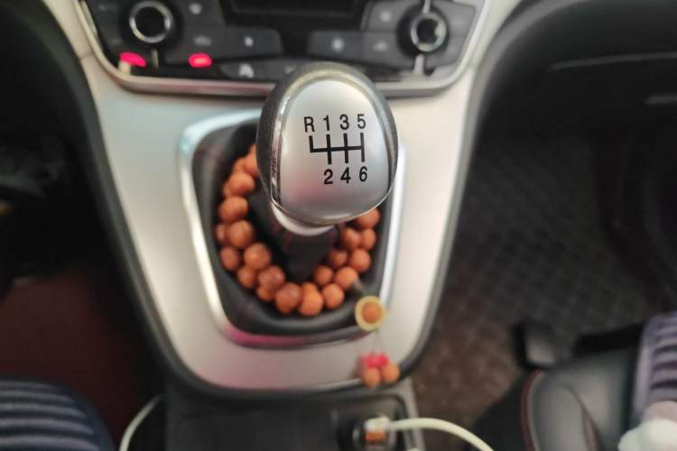 Used Haval M6 2019 1.5T Manual Two-Wheel Drive Elite Version China V Standard Gear Lever