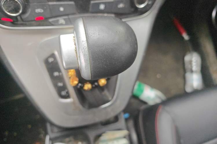 Used Haval M6 2019 1.5T DCT Two-Wheel Drive Elite Version China V Standard Gear Lever