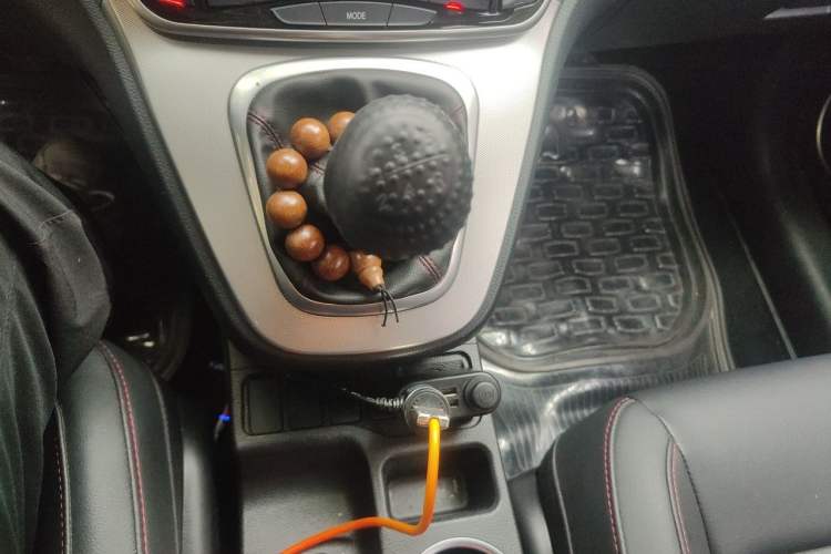 Used Haval M6 2019 1.5T Manual Two-Wheel Drive Elite Version China VI Standard Gear Lever