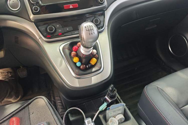 Used Haval M6 2019 1.5T Manual Two-Wheel Drive Elite Version China VI Standard Gear Lever