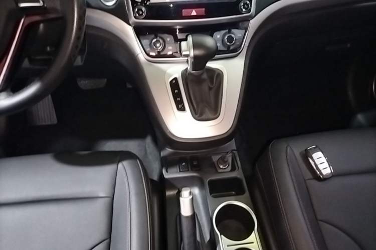 Used Haval M6 2019 1.5T DCT Two-Wheel Drive Value Edition China VI Standard Gear Lever