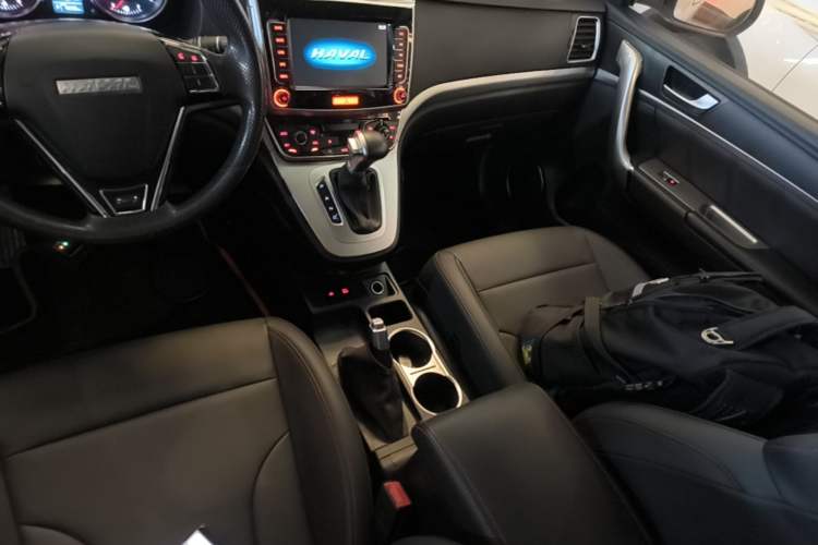 Used Haval M6 2019 1.5T DCT Two-Wheel Drive Value Edition China VI Standard Gear Lever