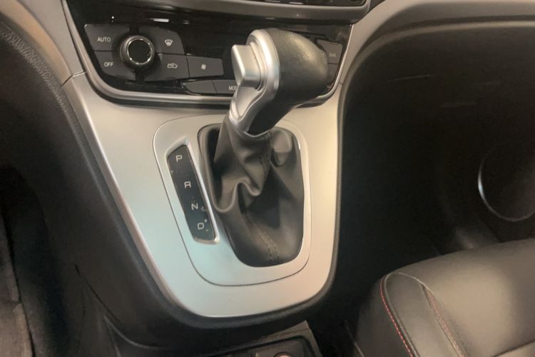 Used Haval M6 2019 1.5T DCT Two-Wheel Drive Value Edition China VI Standard Gear Lever