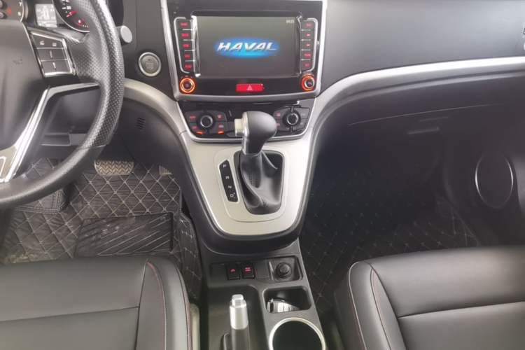 Used Haval M6 2019 1.5T DCT Two-Wheel Drive Value Edition China VI Standard Gear Lever